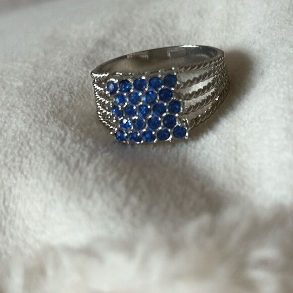 Vintage Crystal Cocktail Ring! - Picture 10 of 12